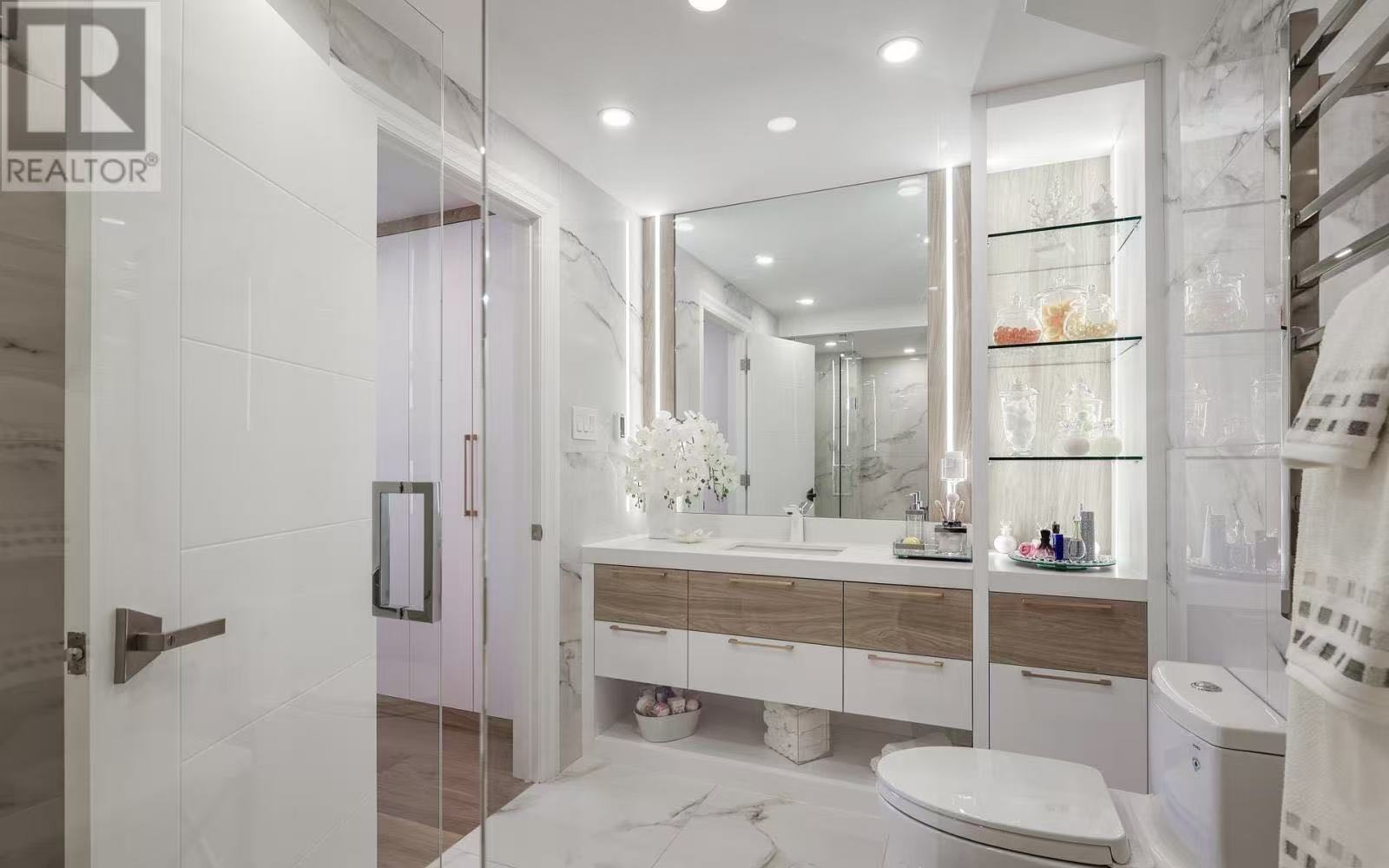 Full room wood white vanity