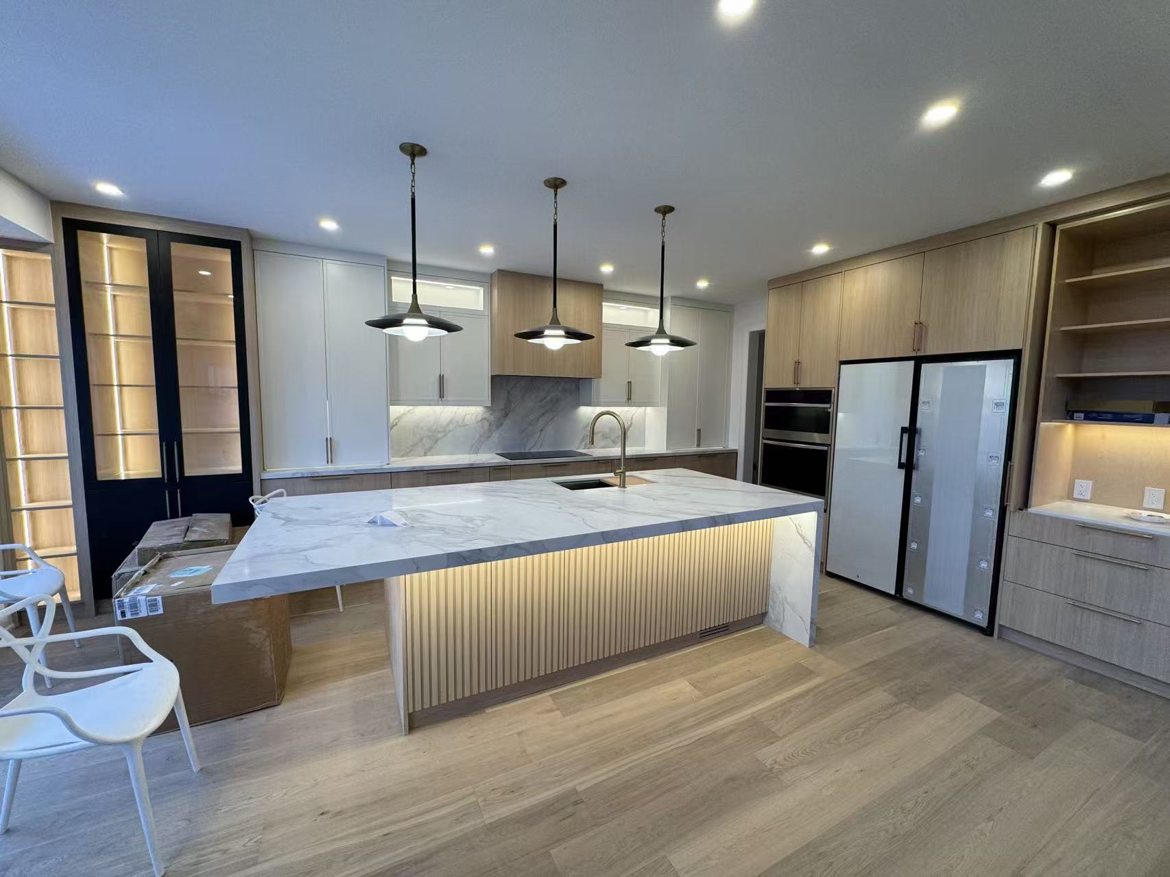 Large fluted island kitchen